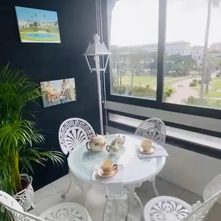 2min From & Iconic Casino Garden Views Apartman
