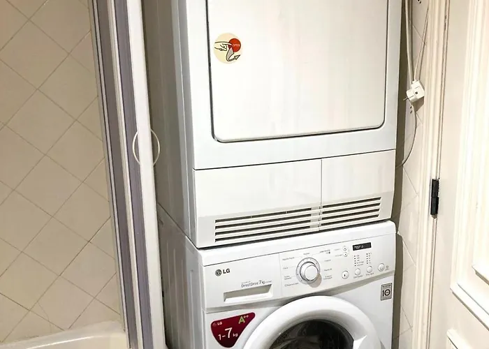 2min From & Iconic Casino Garden Views Apartamento Estoril