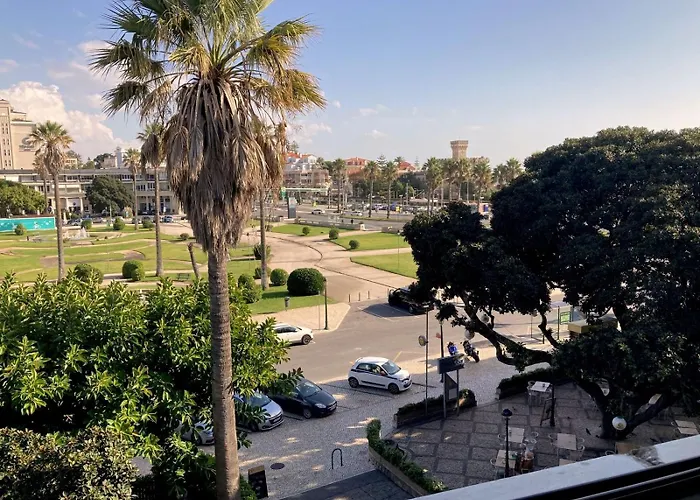 2min From & Iconic Casino Garden Views Estoril